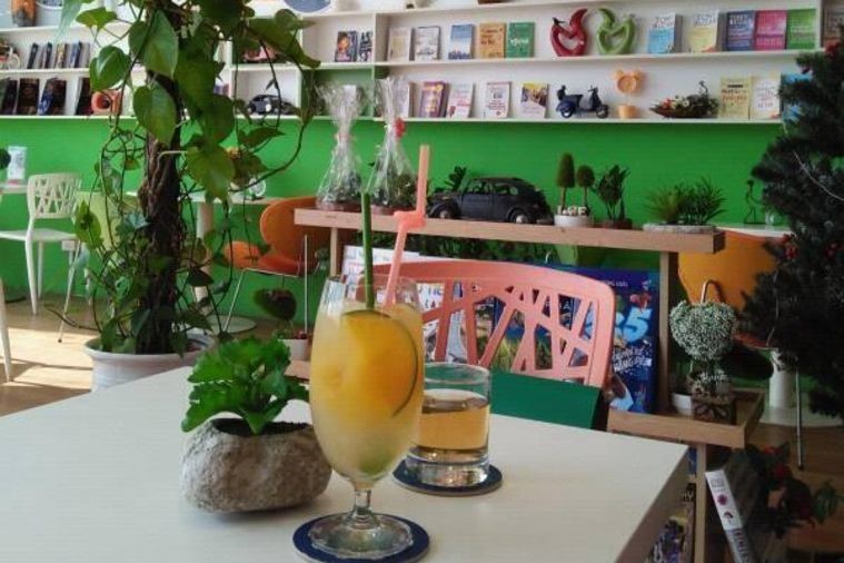 Book Cafe Phương Nam - Hạ Long