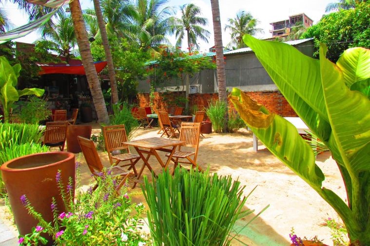 Hill Smokeria Restaurant & Bar - Phan Thiết