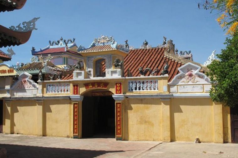 Dinh Vạn Thủy Tú - Phan Thiết