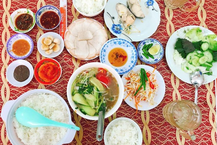 Cơm Bình Minh - Nha Trang