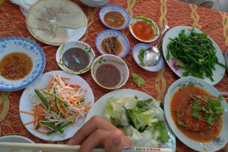 Cơm Bình Minh - Nha Trang