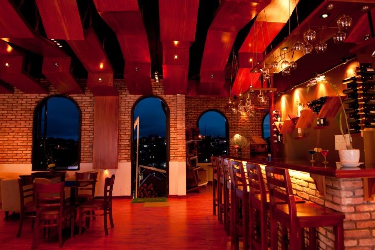 Voulez-Vous Cafe & Wine Bar - Đà Lạt