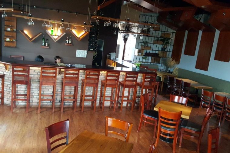 Voulez-Vous Cafe & Wine Bar - Đà Lạt