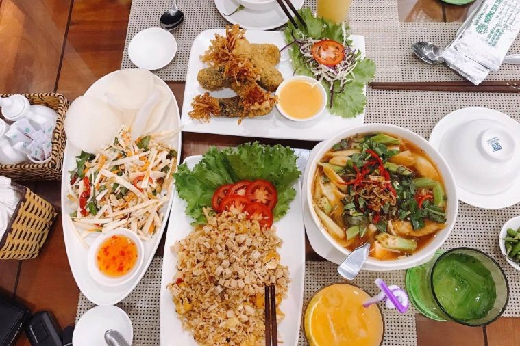 Nhà hàng chay Hương Sen Trắng - Phan Thiết