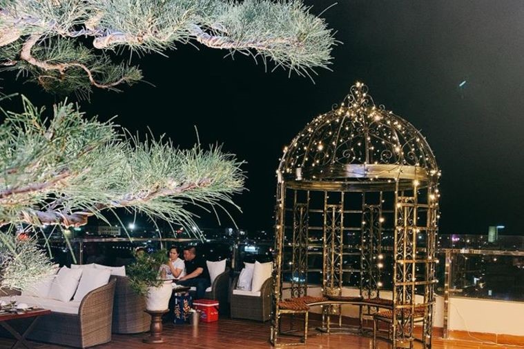 Nhà hàng sân thượng STAR TÚT - Phú Yên