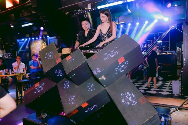 45A Pub & Bar - Hạ Long