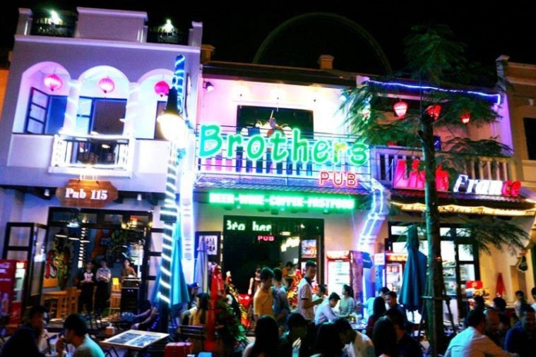 Brothers Pub - Hạ Long