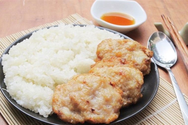 Xôi chả mực Bà Béo Minh Hòa - Hạ Long