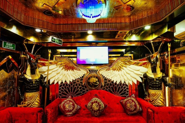 Karaoke Kingdom - Hạ Long