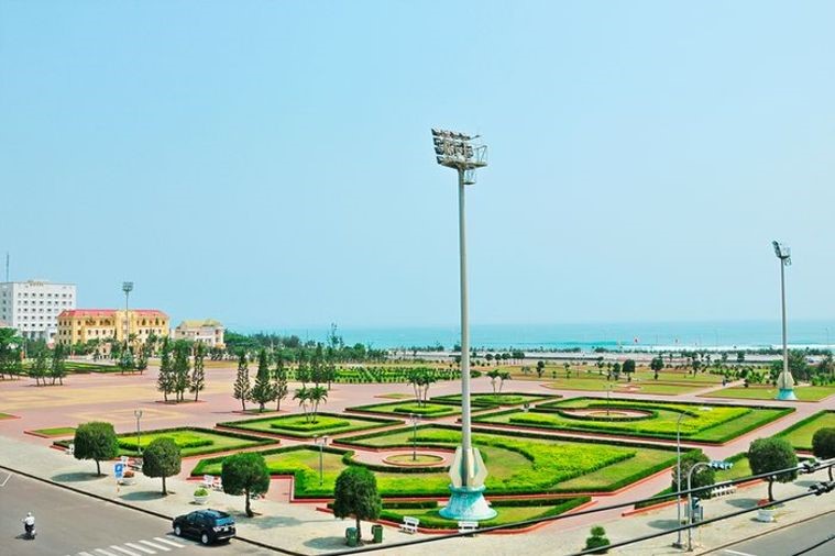 Quảng Trường 1/4 - Phú Yên