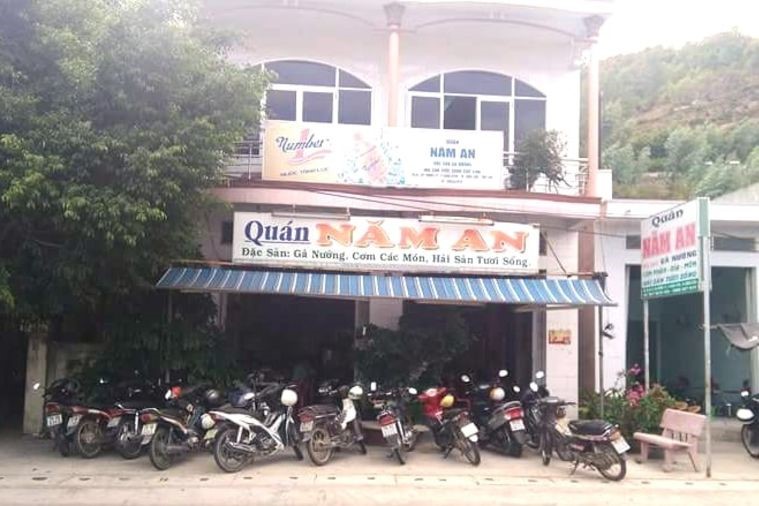 Đặc Sản Gà Nướng Năm An - Phú Yên