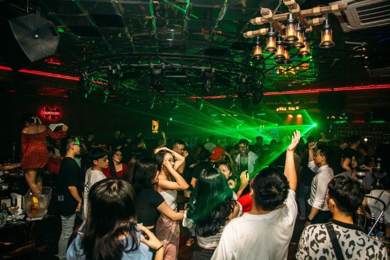 New Golden Pine Pub - Đà Nẵng