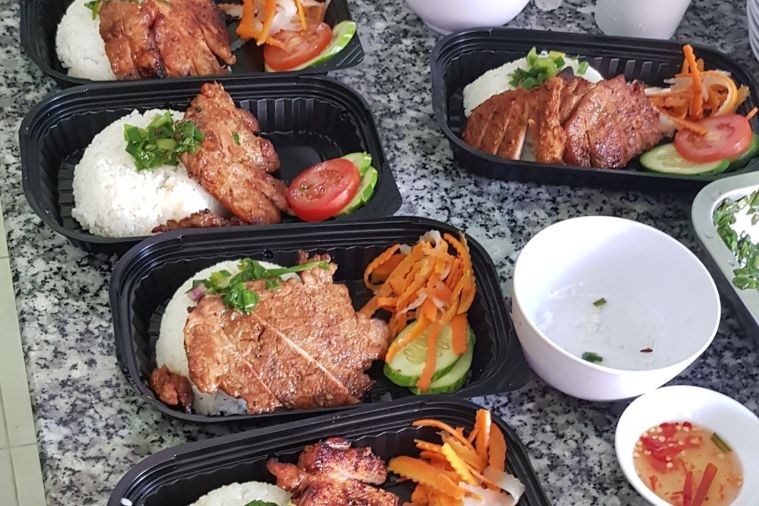 Cơm Tấm Sườn Cây Khói - Nha Trang