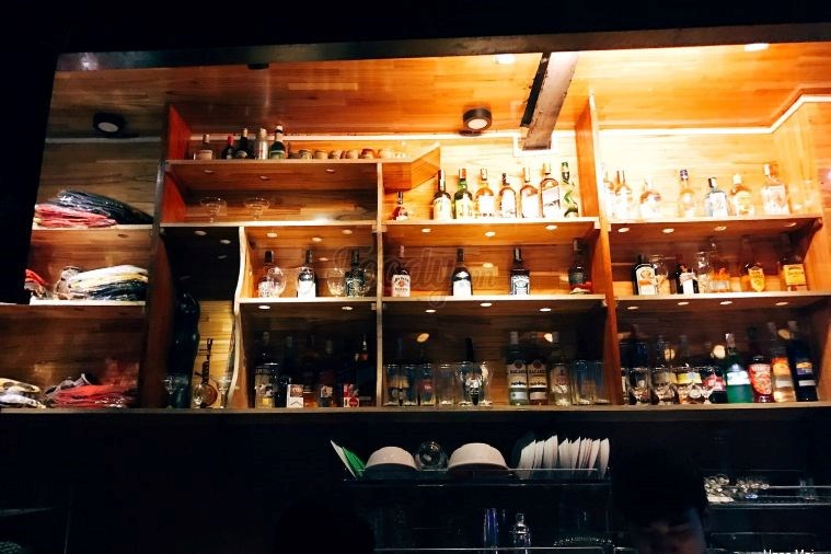 Brown Eyes Bar - Huế