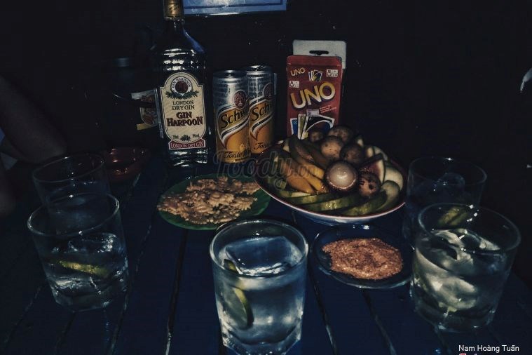 Brown Eyes Bar - Huế