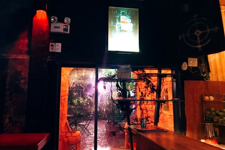 Brown Eyes Bar - Huế