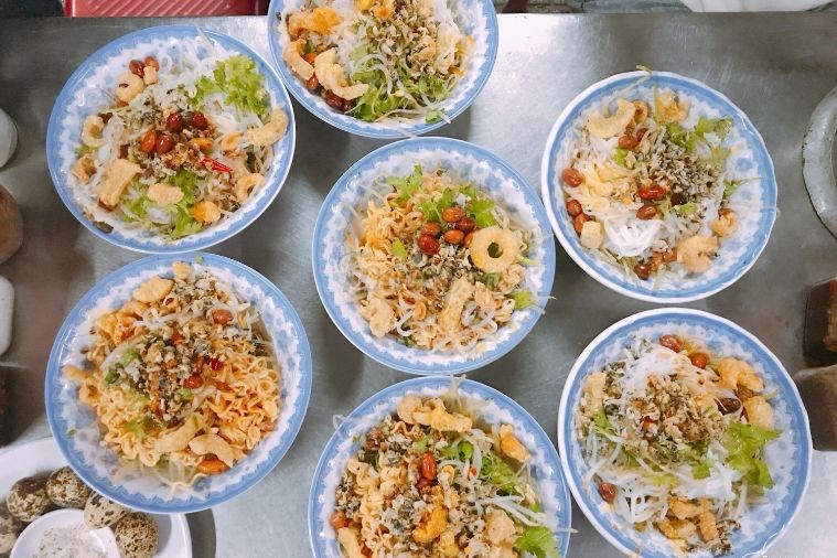 Cơm hến Hoa Đông - Huế