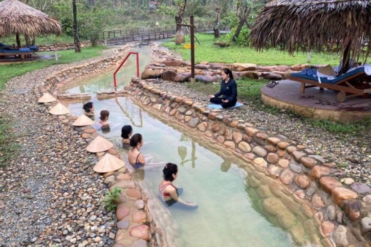 Suối Nước Nóng Alba Thanh Tân - Huế
