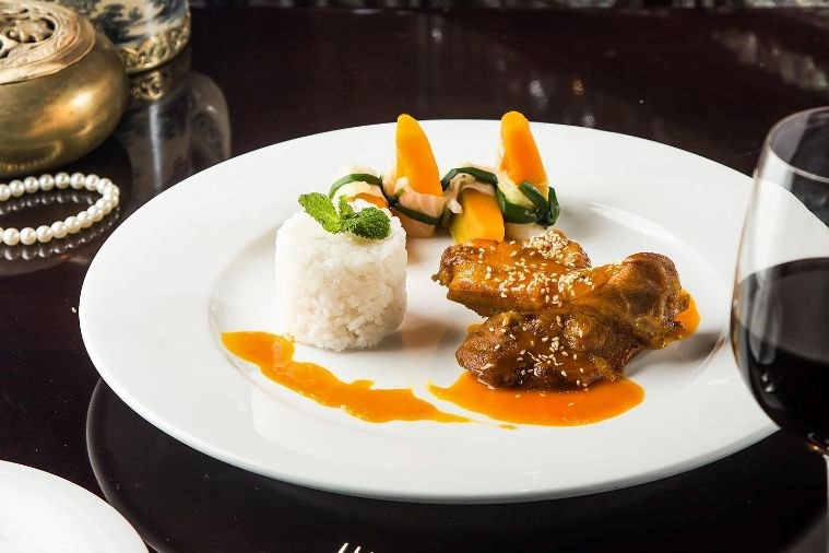 Ancient Hue Garden Houses - Hue