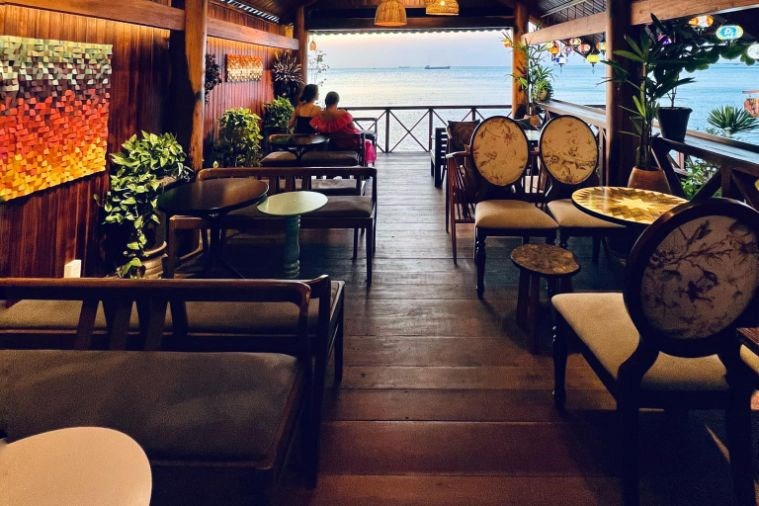  Beach Stop Lounge & Café - Vũng Tàu