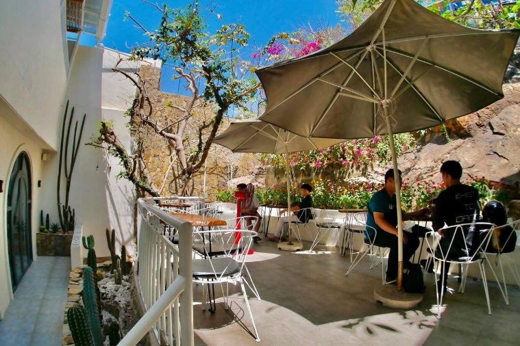 Lightroom Cafe - Vũng Tàu