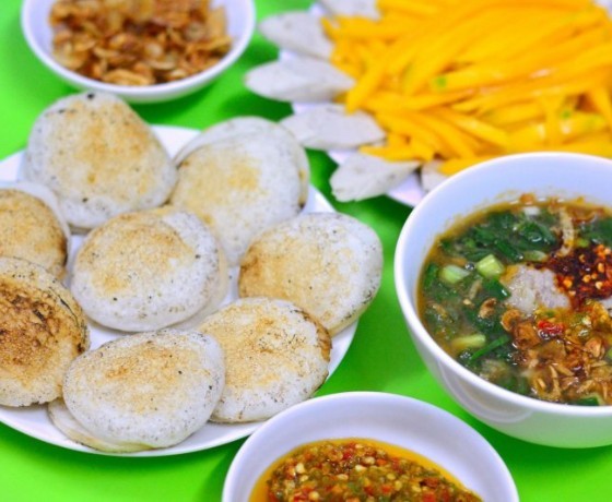 Bánh Căn Bà Già - Quy Nhơn