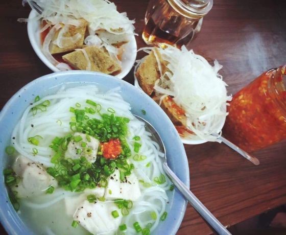 Bánh Canh Bà Thừa - Nha Trang