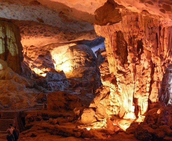 Hang Sửng Sốt - Hạ Long