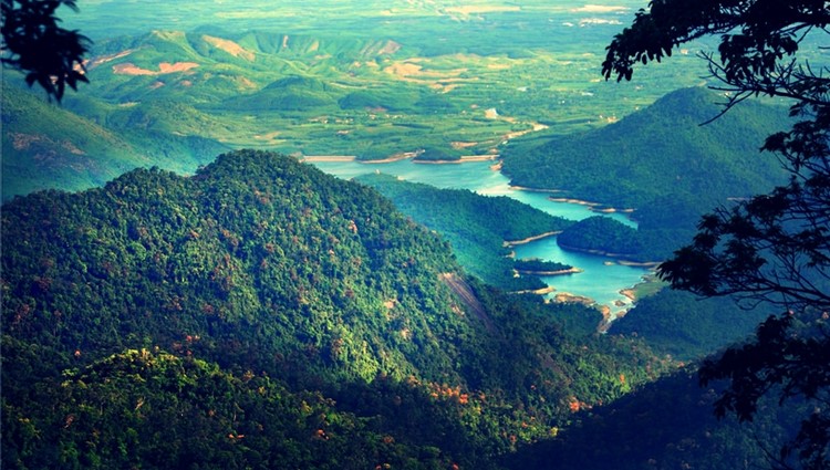 5 chốn đẹp như mơ mà lại vắng vẻ ở Đà Nẵng