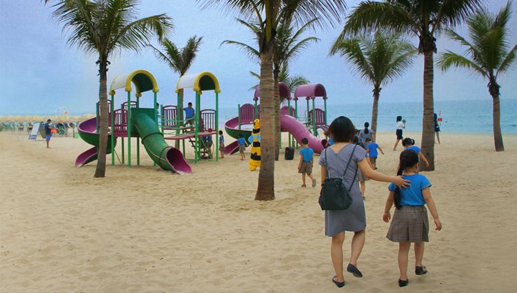 Cận cảnh vẻ đẹp đường hầm thông ra bãi biển đầu tiên tại Đà Nẵng