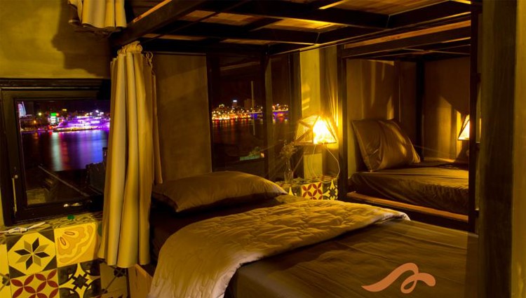 Du lịch Đà Nẵng check-in ở hostel container đầy màu sắc tuyệt đẹp ven biển