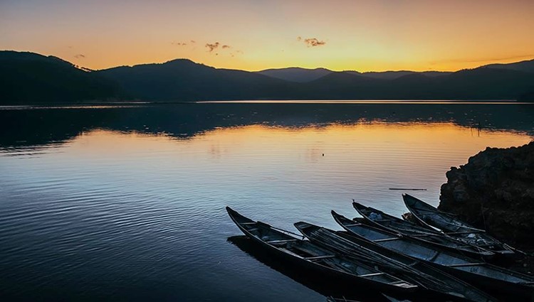 Con đường đầy sắc màu mang tên "Huế - Đà Nẵng - Hội An" dành cho dân phượt