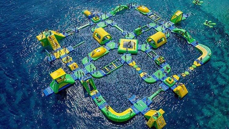 Hò hét thả ga cùng nhà phao khổng lồ đầu tiên xuất hiện ở Cù Lao Chàm 