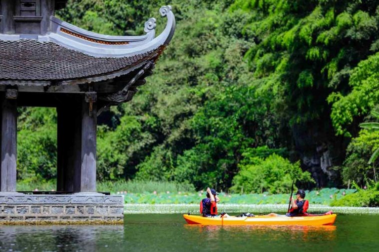 Tour Chùa Bái Đính - KDL Sinh Thái Tràng An - Hang Múa 1 Ngày