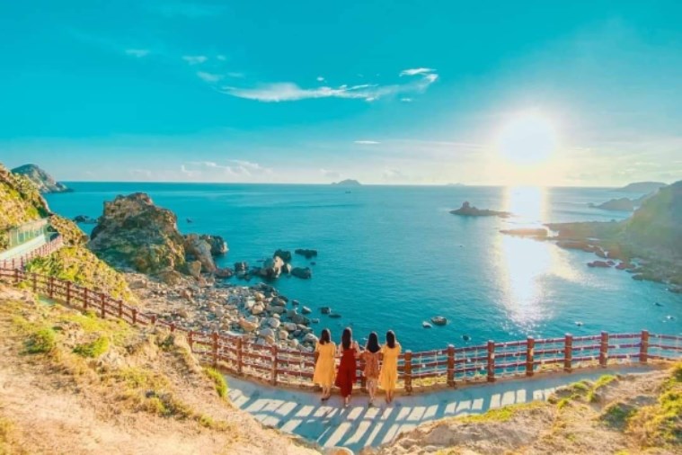 Tour Quy Nhơn - Kỳ Co - Eo Gió - Bãi Xép - Ghềnh Ông 4 Ngày 3 Đêm