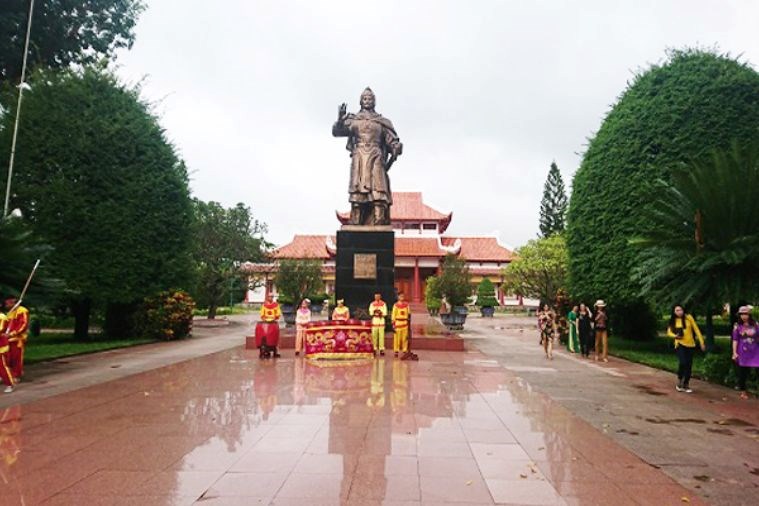 Tour Quy Nhơn - Hầm Hô - Kỳ Co - Eo Gió - Tháp Đôi 4 Ngày 3 Đêm