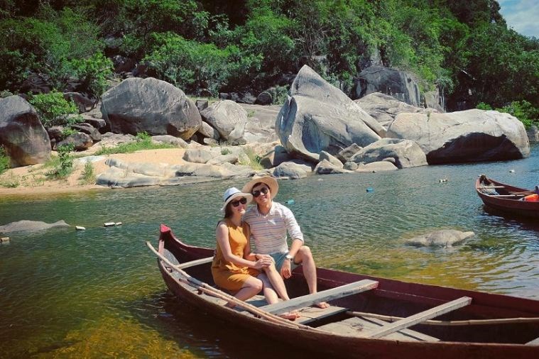 Tour Quy Nhơn - Hầm Hô - Kỳ Co - Eo Gió - Tháp Đôi 4 Ngày 3 Đêm