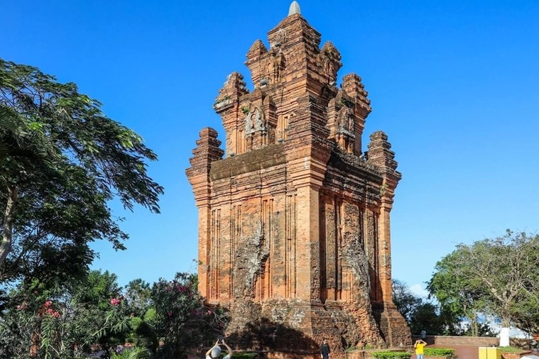 City Tour Tuy Hòa 1 Ngày: Thành Phố Chín Nhớ Mười Thương