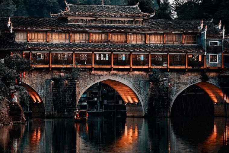 Tour Trương Gia Giới - Phượng Hoàng Cổ Trấn 6N5D Khởi Hành từ Hồ Chí Minh