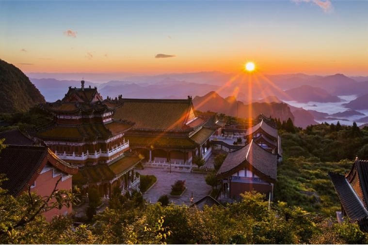 Tour Trung Quốc: Phượng Hoàng Cổ Trấn - Phù Dung Trấn - Trương Gia Giới 6N5D Khởi Hành từ Huế