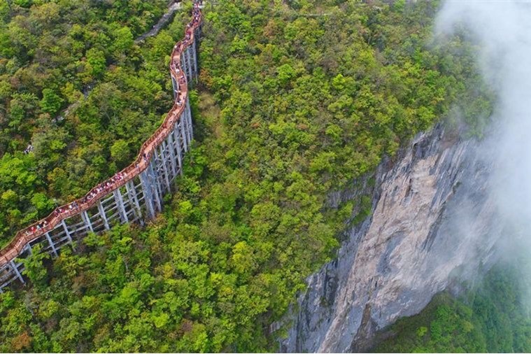 Tour Trung Quốc: Phượng Hoàng Cổ Trấn - Phù Dung Trấn - Trương Gia Giới 6N5D Khởi Hành từ Huế