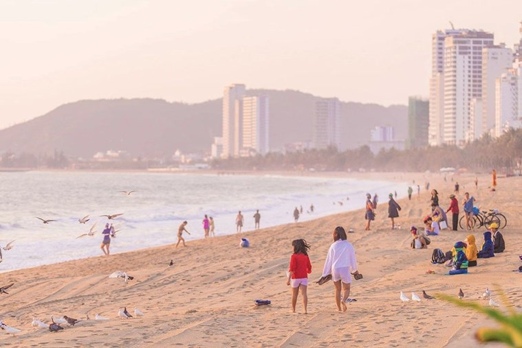 Tour Nha Trang: Du Ngoạn Đảo – Chùa Long Sơn – Tháp Bà Ponagar – Suối Khoáng Tháp Bà 3N2D