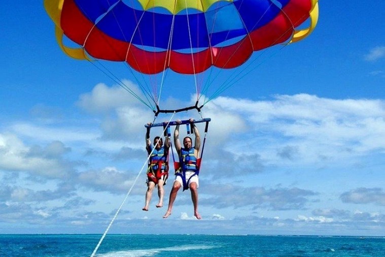 Tour Nha Trang: Du Ngoạn Đảo – Chùa Long Sơn – Tháp Bà Ponagar – Suối Khoáng Tháp Bà 3N2D