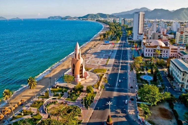 Tour Nha Trang: Du Ngoạn Đảo – Chùa Long Sơn – Tháp Bà Ponagar – Suối Khoáng Tháp Bà 3N2D