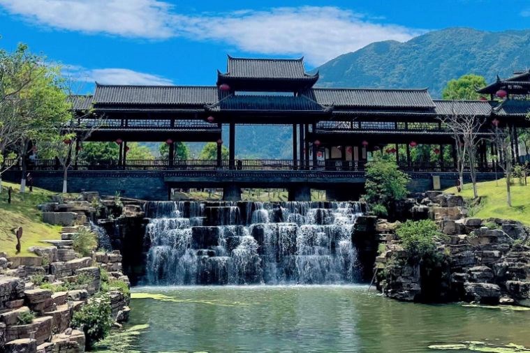 Tour Hà Nội - Bình Biên - Kiến Thuỷ - Mông Tự 3N3Đ