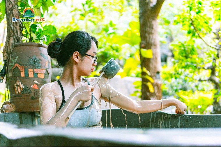 Tour Núi Thần Tài - Gói tắm bùn