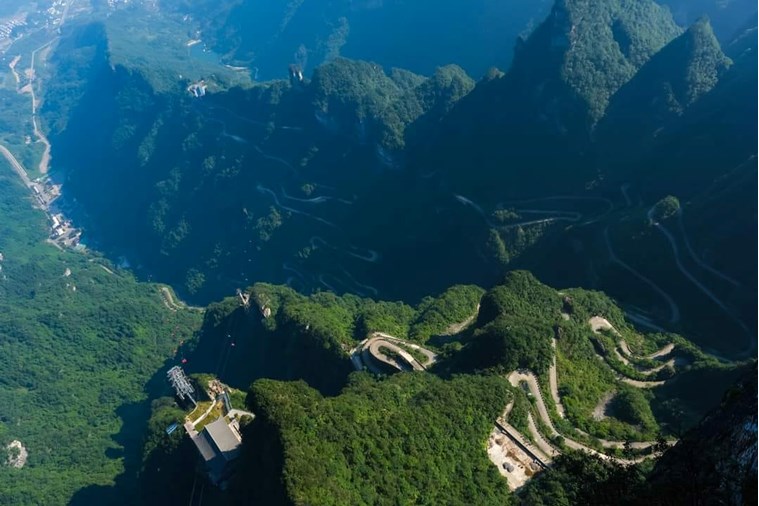 Tour Trung Quốc: Trương Gia Giới  - Phượng Hoàng Cổ Trấn 5N4D Khởi Hành từ Hồ Chí Minh