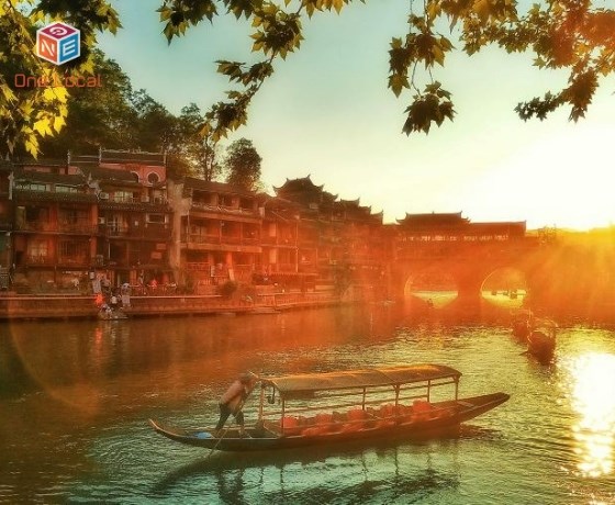 Tour Trung Quốc: Phượng Hoàng Cổ Trấn - Phù Dung Trấn - Trương Gia Giới 6N5D Khởi Hành từ Huế